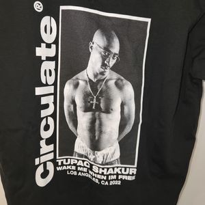 2pac t-shirt  NEW